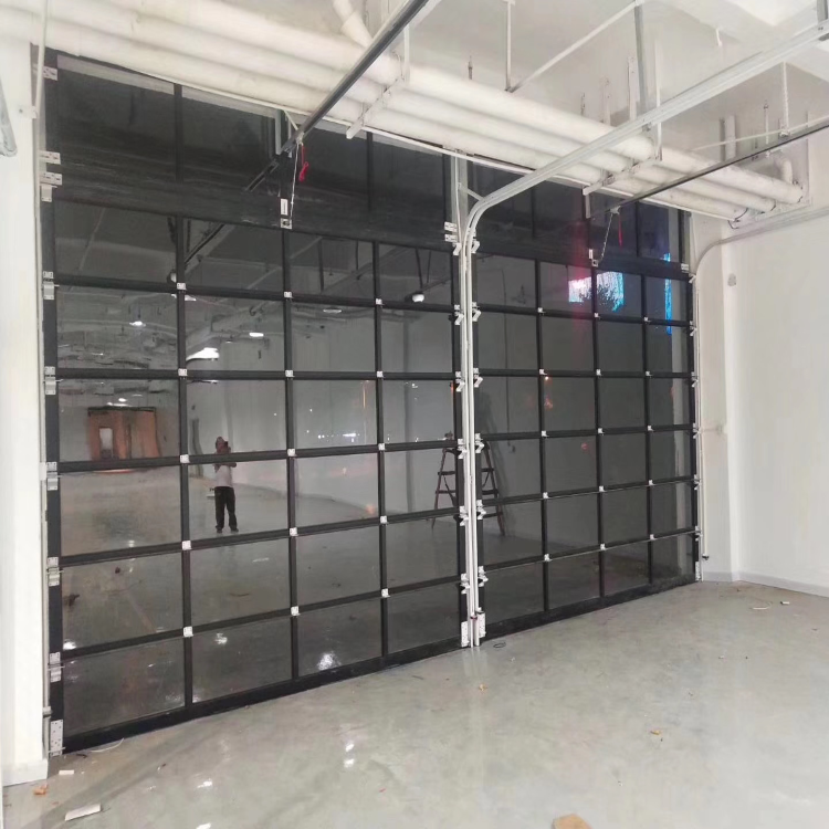 Rapid-Action Aluminum Garage Door